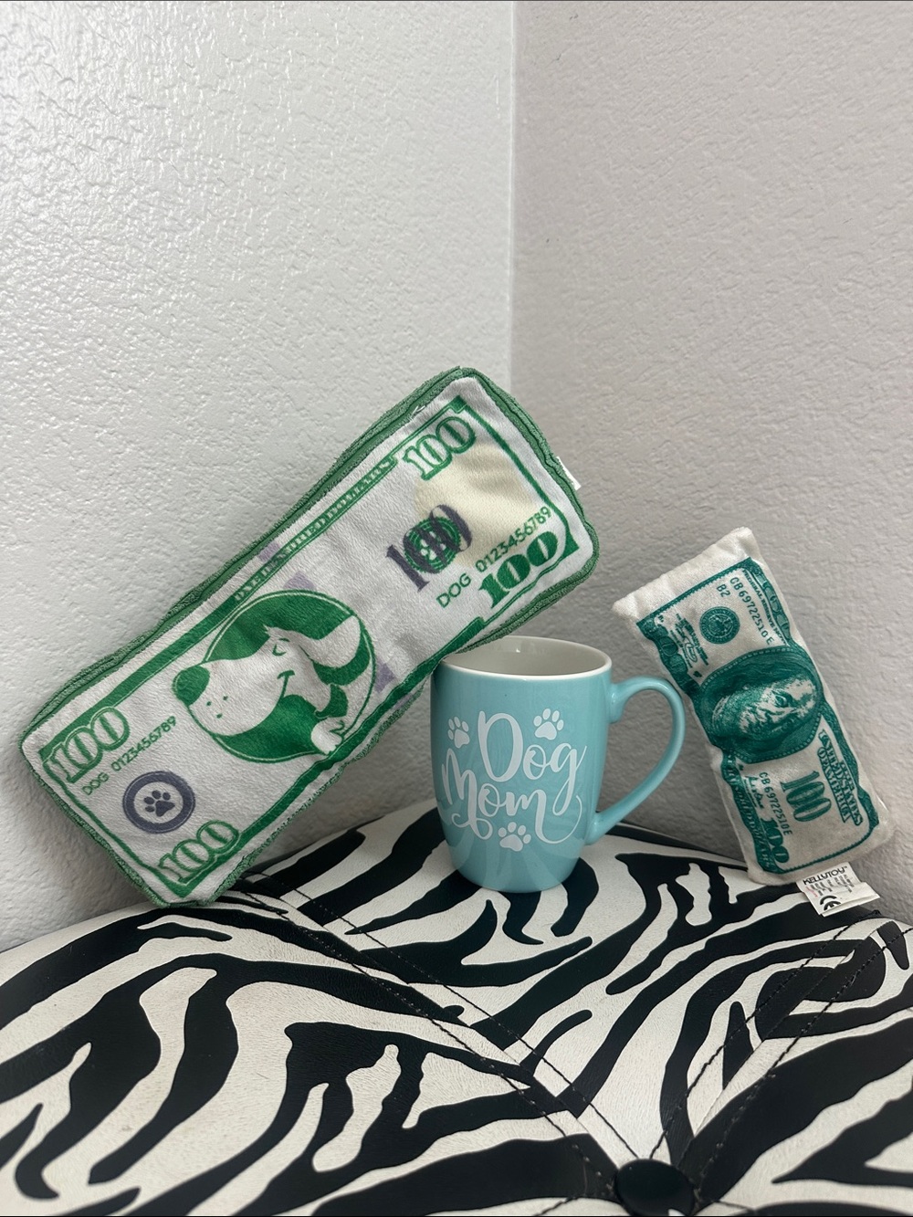 'Dog Mom' Ceramic Mug-Pet Lover Drinkware & two $100 toys